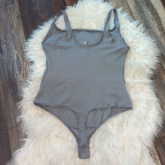 SKIMS Cotton Rib Thong Bodysuit in Pacific, NWT - Picture 5 of 8